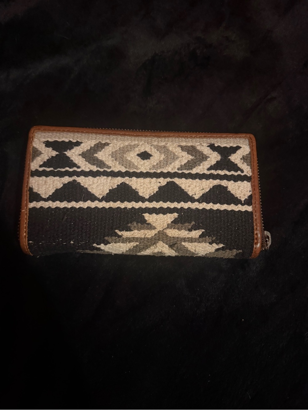 STS Ranchwear Aztec Pattern Zip Wallet - Picture 2 of 3